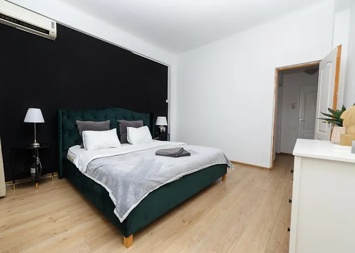 Old Town View Street Franceza Apartman Bukarest