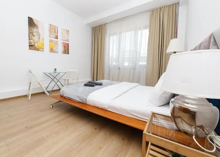 Old Town View Street Franceza * Bucharest