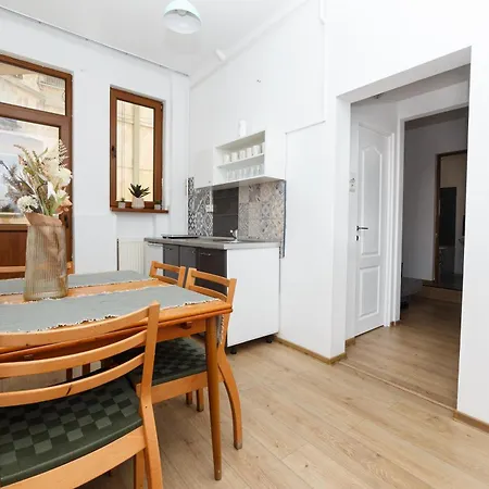 Old Town View Street Franceza Apartment Bukarest